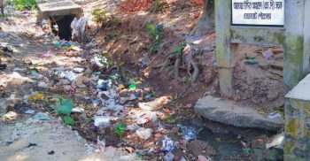 ঘোড়াঘাট পৌরসভা; দুই বছরেও শেষ হয়নি ড্রেনের কাজ