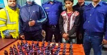 গোবিন্দগঞ্জে ফেনসিডিলসহ যুবক আটক