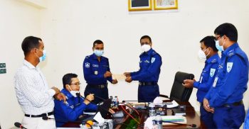 ঘোড়াঘাটে অজ্ঞাত নারী হত্যার রহস্য উদঘাটন; পুরস্কৃত হলেন ওসি আজিম উদ্দিন