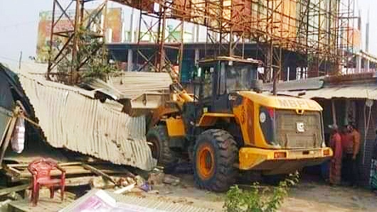 মহাসড়কের পাশে গড়ে ওঠা ৩ শতাধিক অবৈধ স্থাপনা উচ্ছেদ