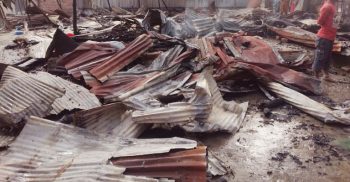 জমি সংক্রান্ত বিরোধ; প্রতিপক্ষের বসতবাড়ীতে অগ্নিসংযোগ