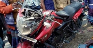 গোবিন্দগঞ্জে হ্যান্ডেল ছেড়ে মোটরসাইকেল চালাতে গিয়ে নিহত ৩