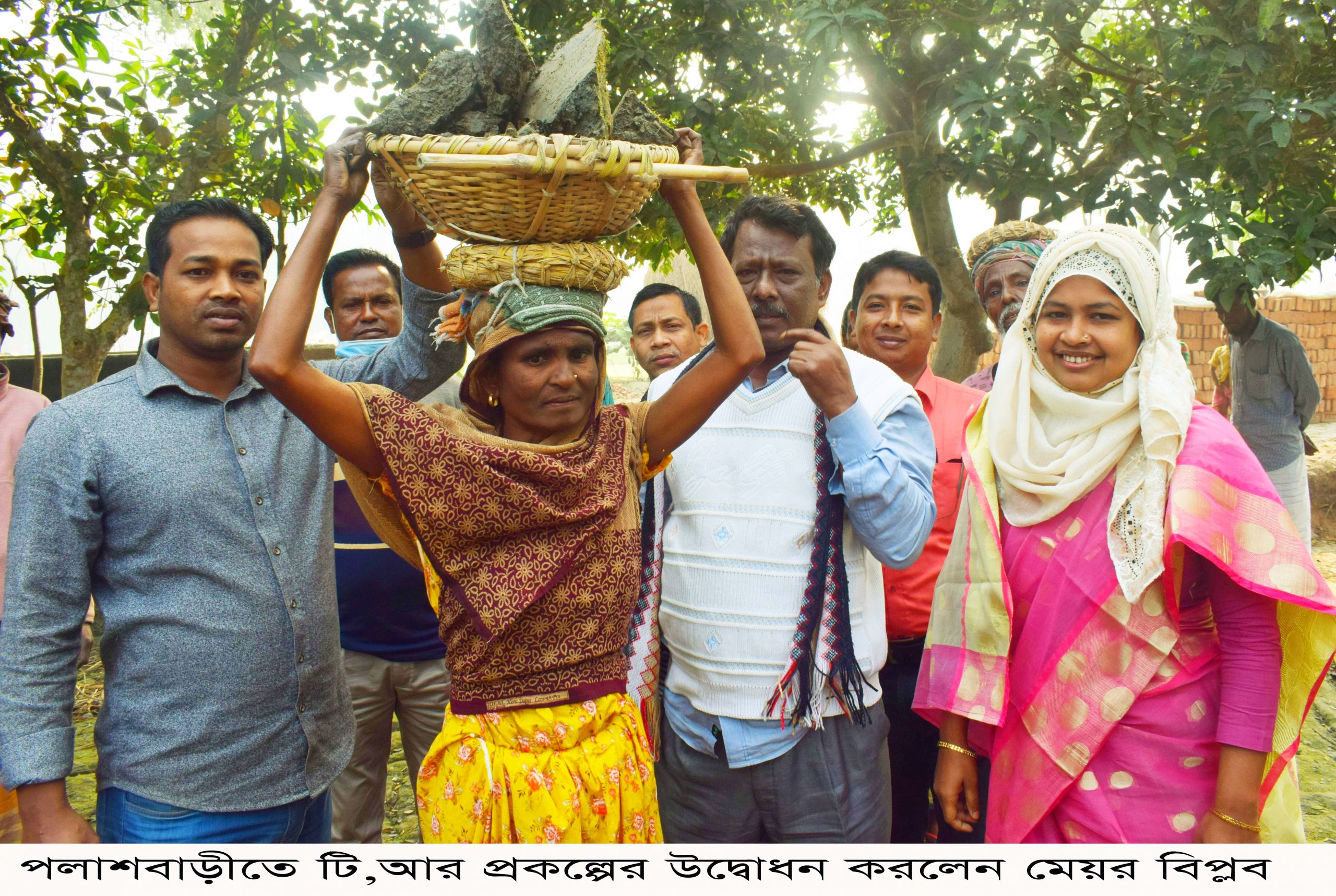 পলাশবাড়ীতে টি,আর প্রকল্পের উদ্বোধন করলেন মেয়র বিপ্লব