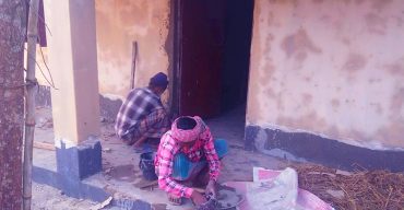 মাস না যেতেই আশ্রয়ণ প্রকল্পের ঘরে ফাটল