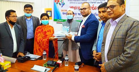 উপজেলা স্বাস্থ্য কমপ্লেক্সে মেডিকেল সরঞ্জামাদি প্রদান করলেন সাইফ পাওয়ারটেক