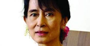 সেনাবাহিনীর হাতে সু চি সহ জ্যেষ্ঠ নেতারা গ্রেপ্তার