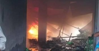 গোবিন্দগঞ্জে গোডাউনে আগুন