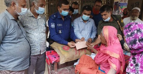 ৯৯৯-এ কল; ষষ্টপদী সহায়তা পেল শতবর্ষী বৃদ্ধা