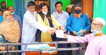 গোবিন্দগঞ্জে দুস্থ অসহায় দরিদ্র মানুষের মাঝে বয়স্ক ও বিধবা ভাতাকার্ড বিতরণ