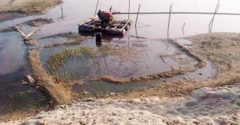 নিরব প্রশাসন, বালু উত্তোলন অব্যাহত