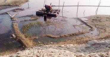 নিরব প্রশাসন, বালু উত্তোলন অব্যাহত