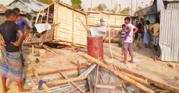 গাইবান্ধায় কালবৈশাখীর তাণ্ডবে প্রাণ গেল ৫ জনের