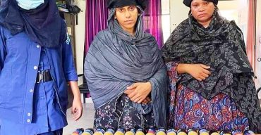 গোবিন্দগঞ্জে ফেনসিডিলসহ দুই নারী গ্রেপ্তার