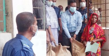 অবশেষে ছয় মাসের ভিজিডির সেই চাল বিতরণ