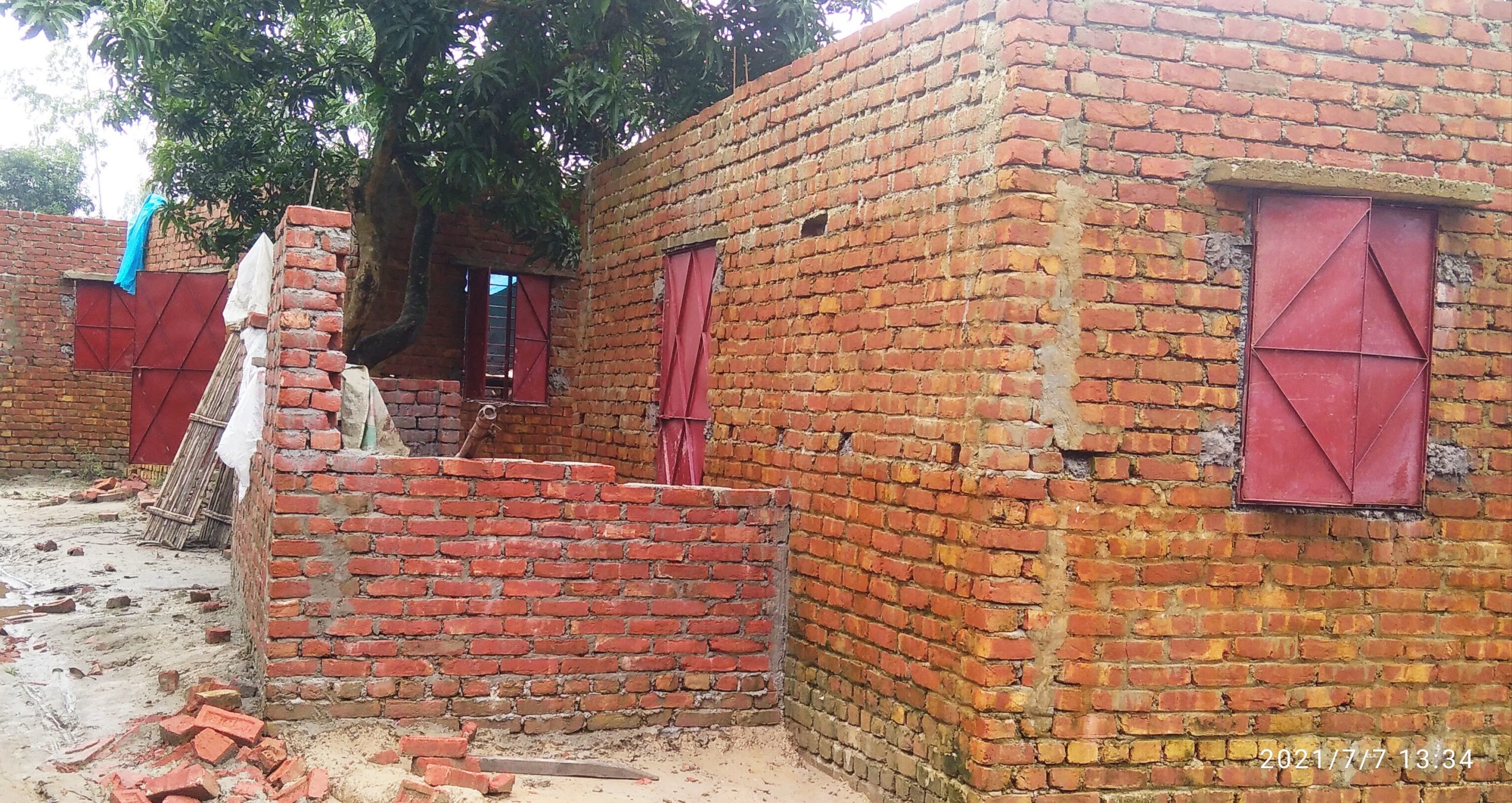 গোবিন্দগঞ্জে আশ্রয়ণের ঘর নির্মাণে অনিয়মের অভিযোগ