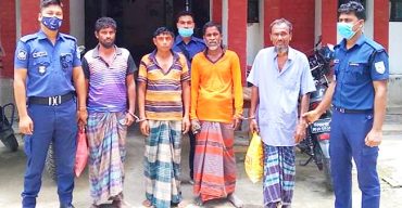 গোবিন্দগঞ্জে চার জুয়াড়ী আটক 