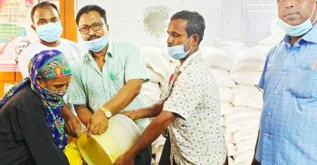 রামপালে অসহায় ও দুস্থদের মাঝে ভিজিএফ- এর চাল বিতরণ