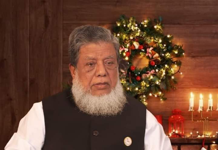 গুরুতর অসুস্থ জাতীয় সংসদের ডেপুটি স্পিকারকে উন্নত চিকিৎসার জন্য ভারতে নেয়া হয়েছে