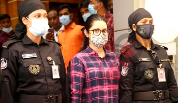 শিল্পী সমিতির সদস্যপদ হারালো পরীমনি