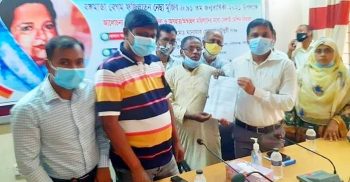 অবৈধ কাঠকয়লা কারখানা বন্ধের দাবিতে গোবিন্দগঞ্জ নাগরিক কমিটির স্মারকলিপি পেশ