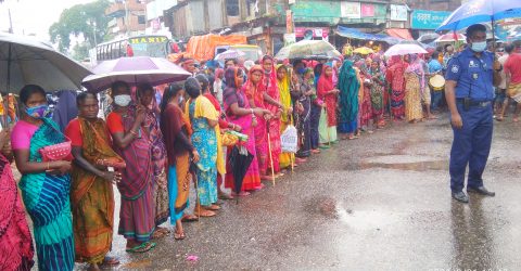 বাপ-দাদার জমিতে বেপজার কার্যক্রম বন্ধসহ সাঁওতাল হত্যার বিচার দাবীতে বিক্ষোভ-মানববন্ধন