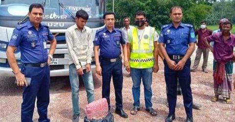 পলাশবাড়ীতে গাঁজাসহ দুই মাদক ব্যবসায়ী গ্রেপ্তার