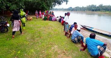 নওগাঁয় নদীতে গোসলে নেমে স্বামী-স্ত্রী নিখোঁজ