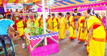 গোবিন্দগঞ্জে ওড়াঁও জনগোষ্ঠীর কারাম উৎসব পালন