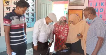 মগ ভোটিং; নির্বাচনের একদিন আগেই ভোট দিল ভোটাররা