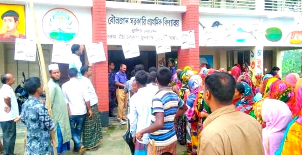 সুন্দরগঞ্জে কেন্দ্র দখল, ব্যালট পেপার ছিনতাই, আটক ৩