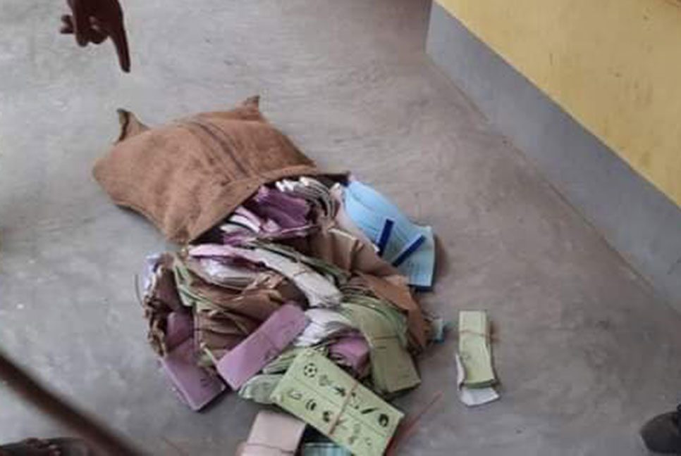 নির্বাচনের দুদিন পর বস্তাভর্তি ব্যালট পেপার উদ্ধার