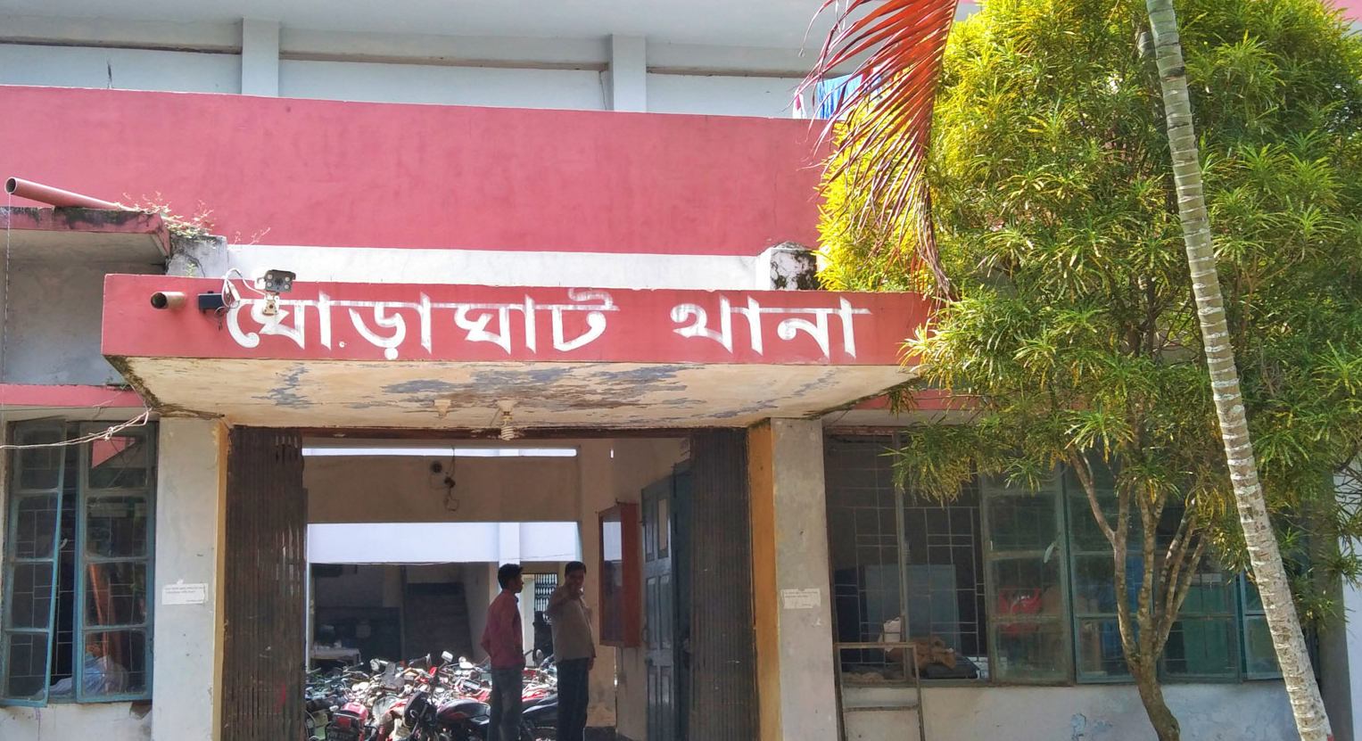 ঘোড়াঘাটে নিজ ঘর থেকে যুবকের ঝুলন্ত মৃতদেহ উদ্ধার