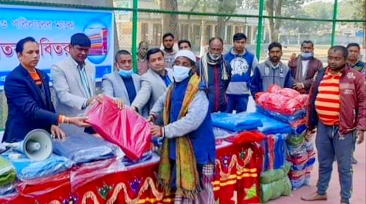 গোবিন্দগঞ্জে শীতার্তদের মাঝে শীতবস্ত্র বিতরণ