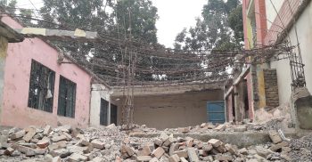 পলাশবাড়ীতে দরপত্র ছাড়াই স্কুলের ২টি রুম ভেঙ্গে ফেললেন এক প্রভাবশালী