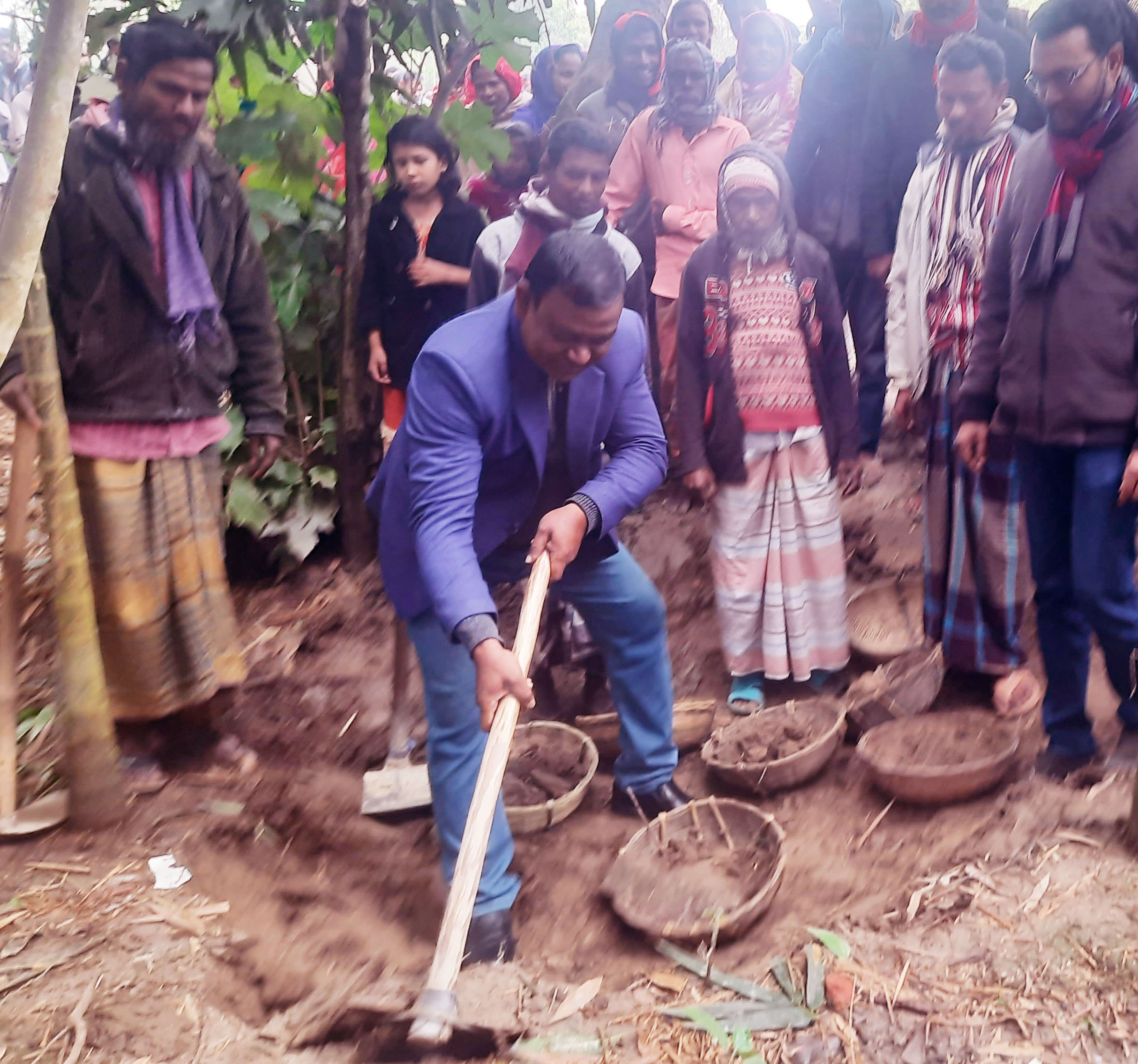 পলাশবাড়ীতে ৪০ দিনের কর্মসূচির উদ্বোধন