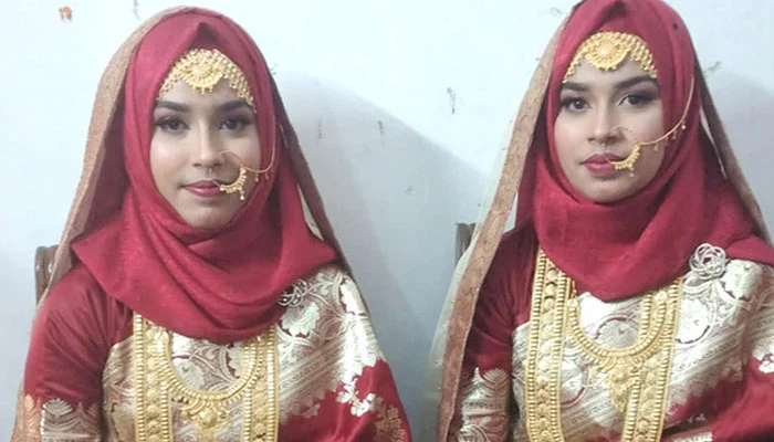 যমজ ভাইয়ের সঙ্গে যমজ বোনের বিয়ে দেখতে মানুষের ভিড়