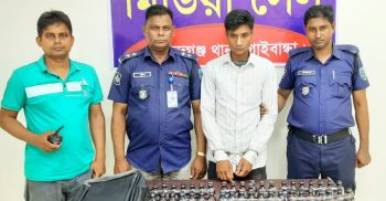 গোবিন্দগঞ্জে ফেনসিডিলসহ মাদক কারবারি আটক 