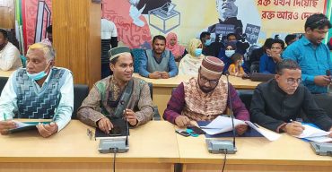 শপথ নিলেন ঘোড়াঘাটে নবনির্বাচিত চার ইউপি চেয়ারম্যান