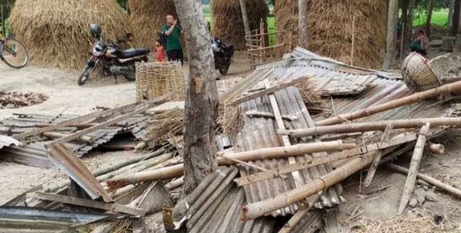 গোবিন্দগঞ্জে বসতবাড়ি উচ্ছেদ করে জমি দখলের চেষ্টার অভিযোগ