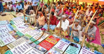 গোবিন্দগঞ্জে ইপিজেড নির্মাণ বন্ধের দাবীতে প্রতিকী অনশন