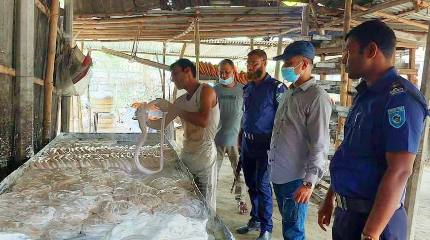 গোবিন্দগঞ্জে ভোক্তা অধিকার আইন লঙ্ঘন, জরিমানা