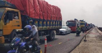 সিরাজগঞ্জে মহাসড়কে থেমে থেমে যানজট