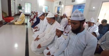 সৌদির সঙ্গে মিল রেখে ঈদ করছে বরিশালের হাজারও মানুষ