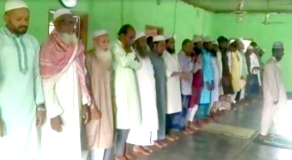 গাইবান্ধায় সৌদি আরব ও মধ্যপ্রাচ্যের সঙ্গে মিল রেখে পবিত্র ইদুল ফিতর উদযাপিত