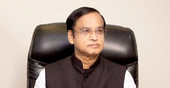 দেশে ফিরেছেন হাজী সেলিম