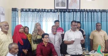 পুলিশের অসহযোগীতার প্রতিবাদে পলাশবাড়ীতে সংবাদ সম্মেলন