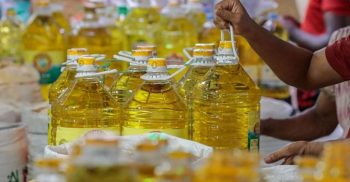 পাঁচ লিটার সয়াবিন তেলের দাম ৯৮৫ টাকা