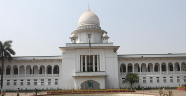 একজন লুঙ্গি পরা গ্রাহককেও স্যার বলতে হবে; ব্যাংক কর্মকর্তাকে হাইকোর্ট