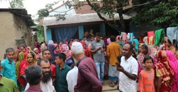 গোবিন্দগঞ্জে বিদ্যুৎস্পৃষ্ট গরু উদ্ধার করতে গিয়ে প্রাণ গেল মা-ছেলের