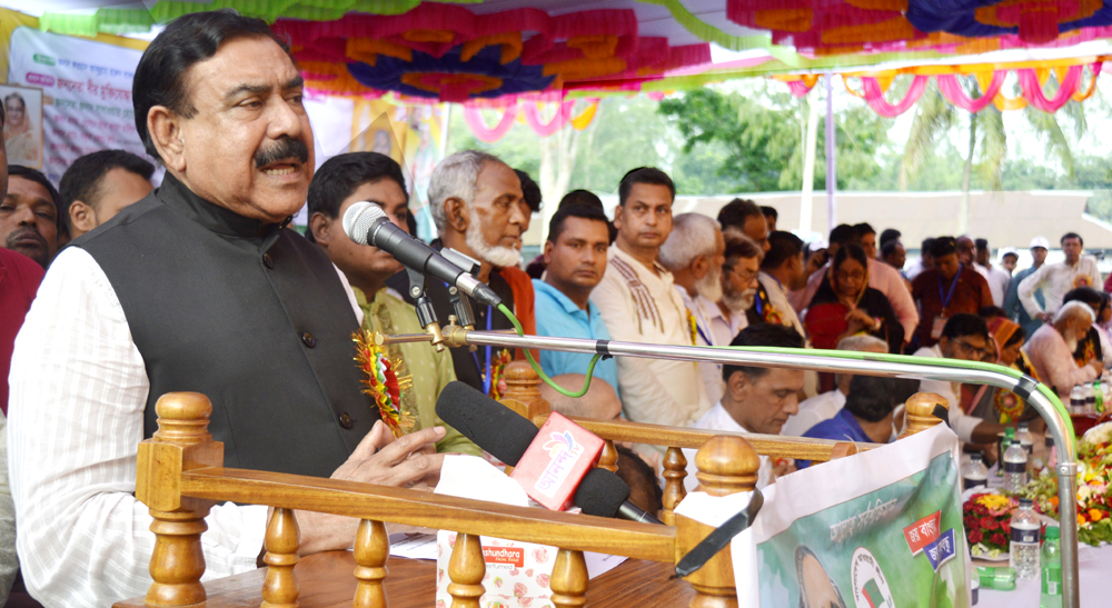 আওয়ামী লীগ ষড়যন্ত্রকারীদের প্রতিহত করে